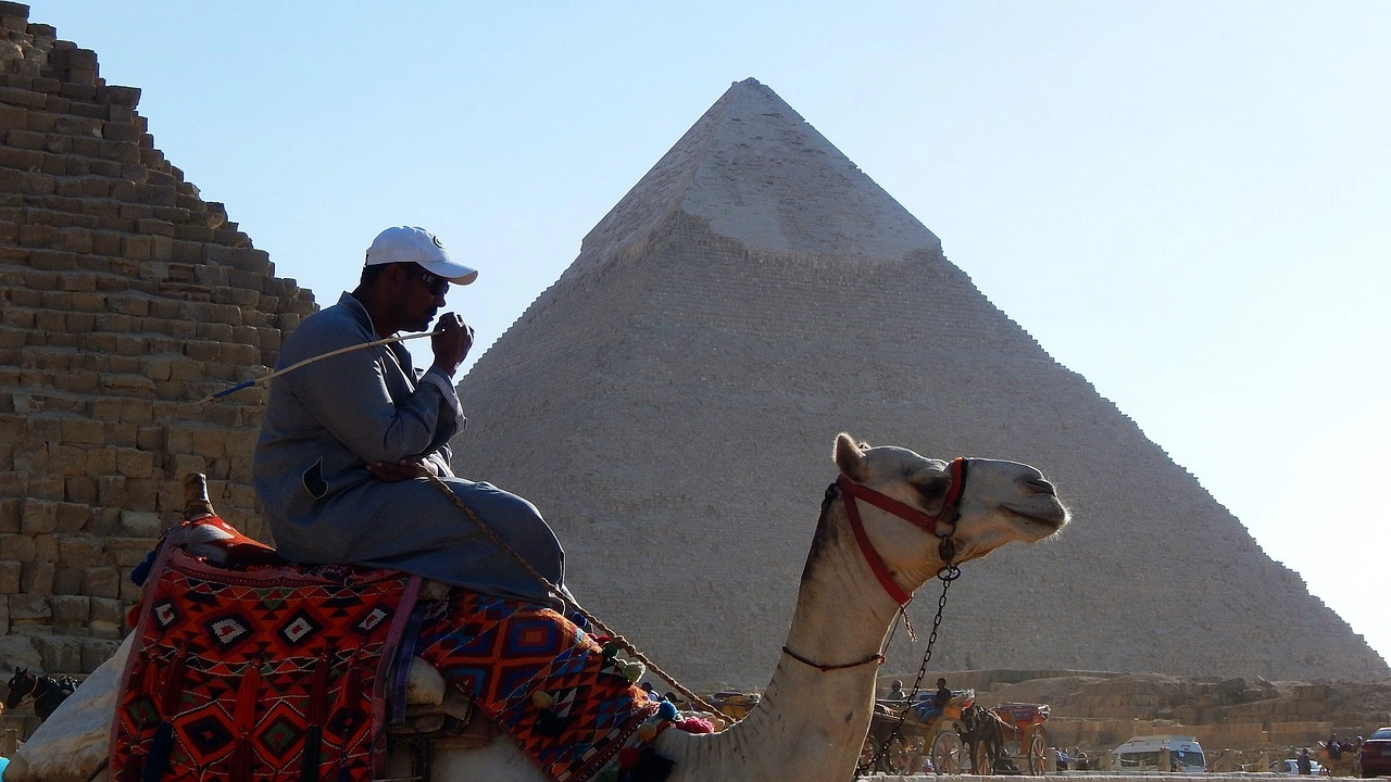 Day 2:Pyramids, Sphinx, Islamic Cairo, Coptic Cairo (B-L)