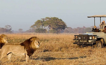 Day 1:To Murchison Falls NP with Rhino tracking: To the top of the falls.