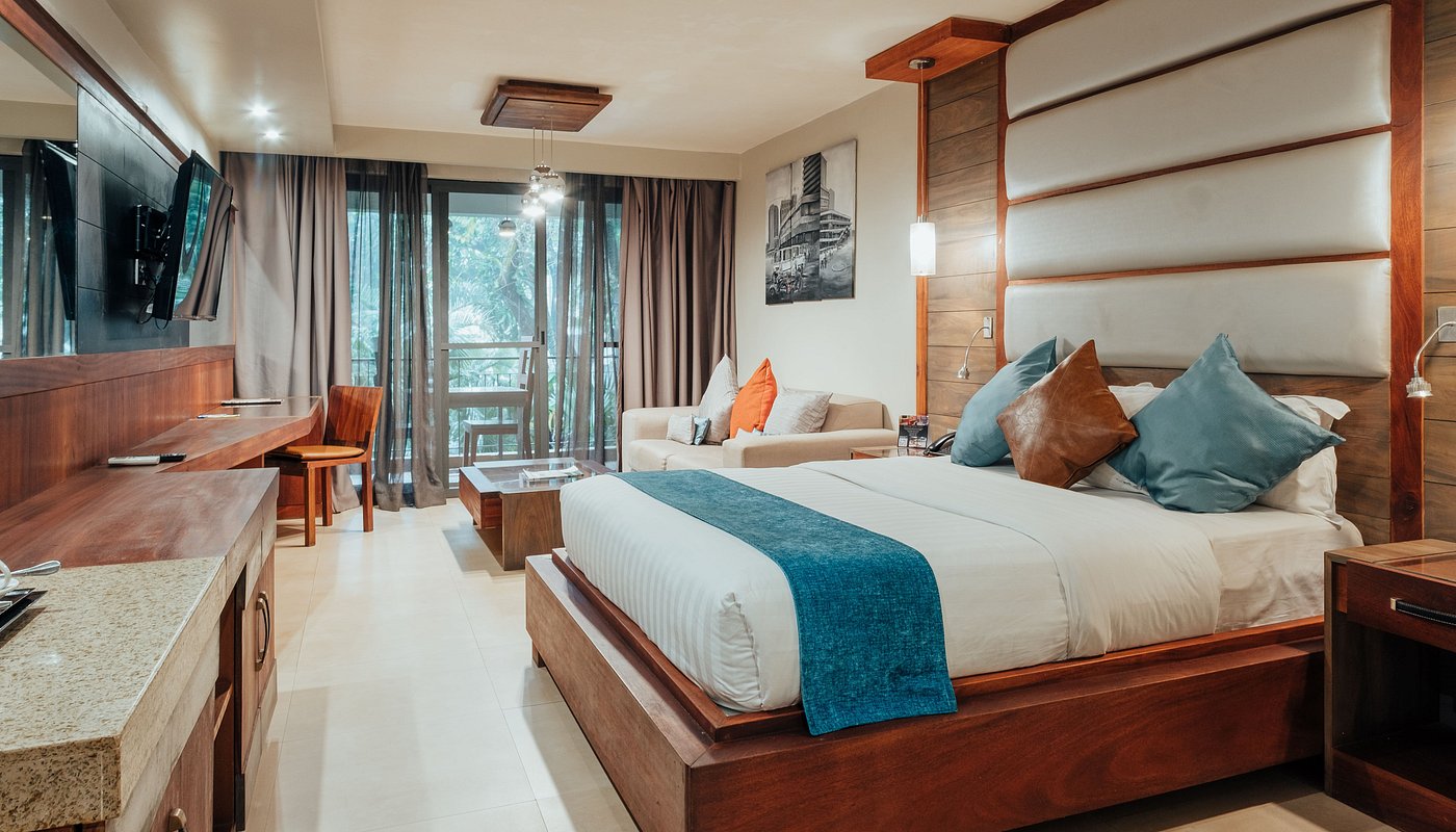 Fairway Boutique Hotel image 1