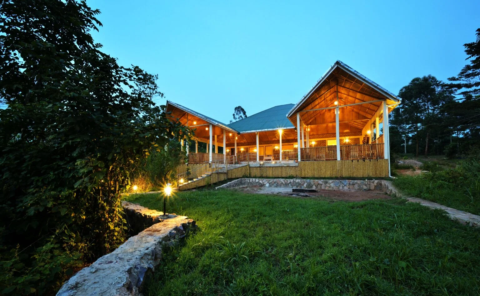 Chimpnest Safari Lodge