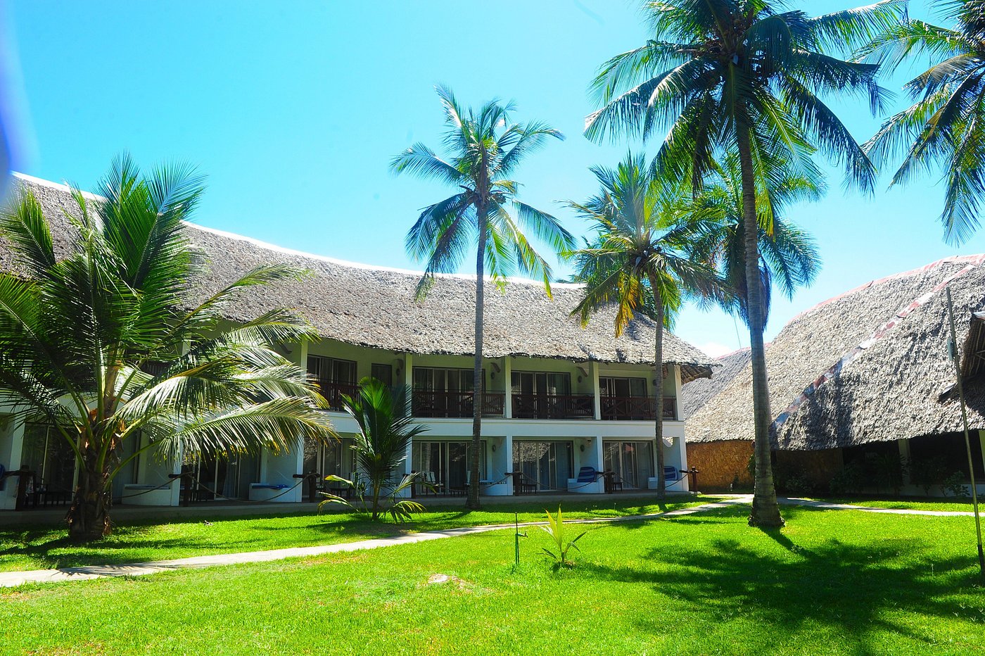 Voyager Beach Resort image 2