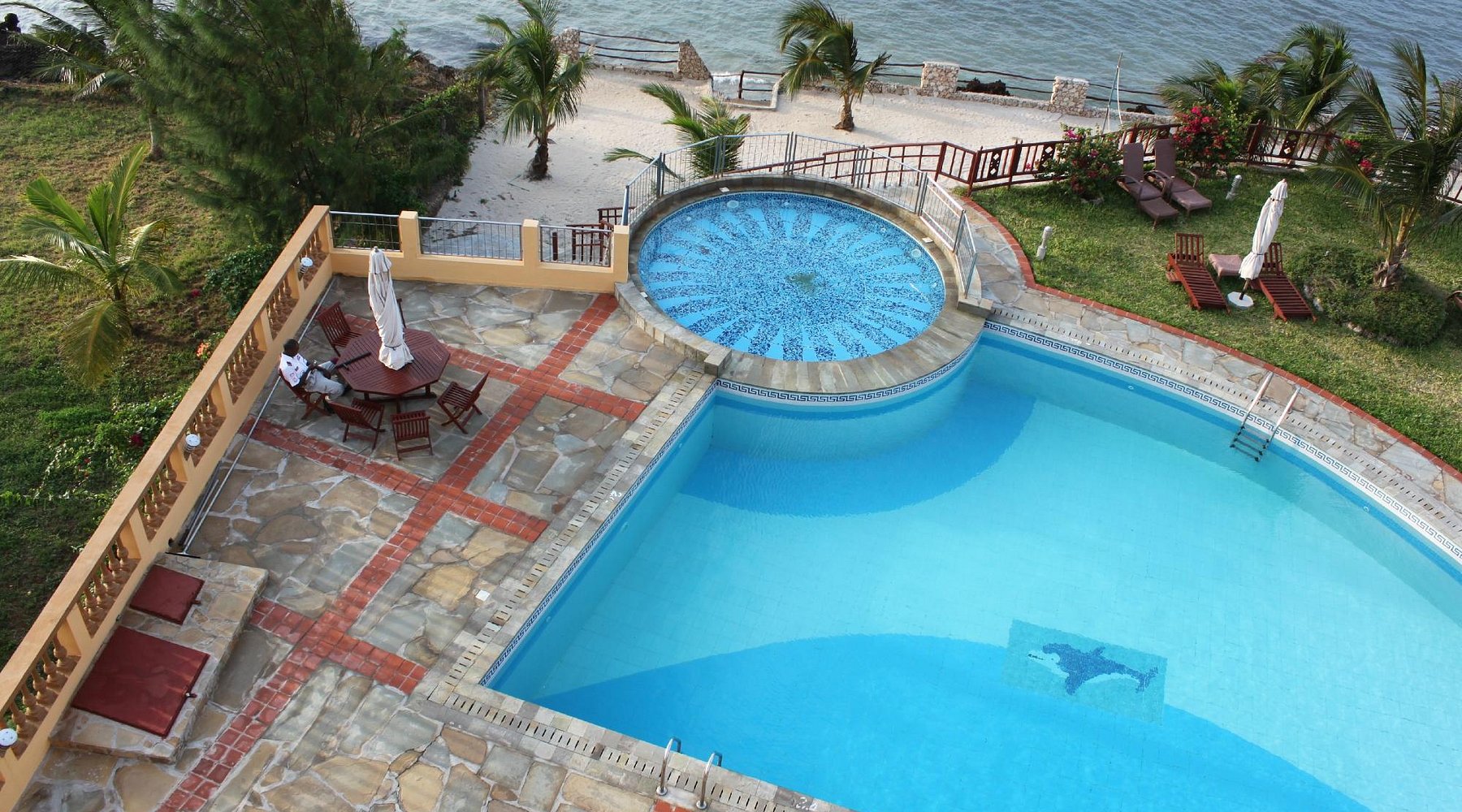 Eden Beach Resort & Spa